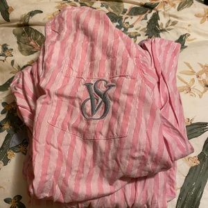 Victoria secret set of pjs.